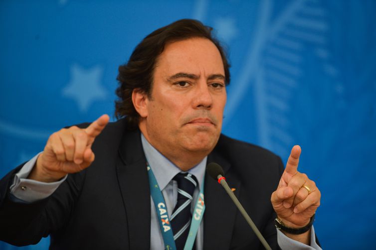 O presidente da Caixa Econômica Federal, acusado de assédios, Pedro Guimarães, fala à imprensa no Palácio do Planalto