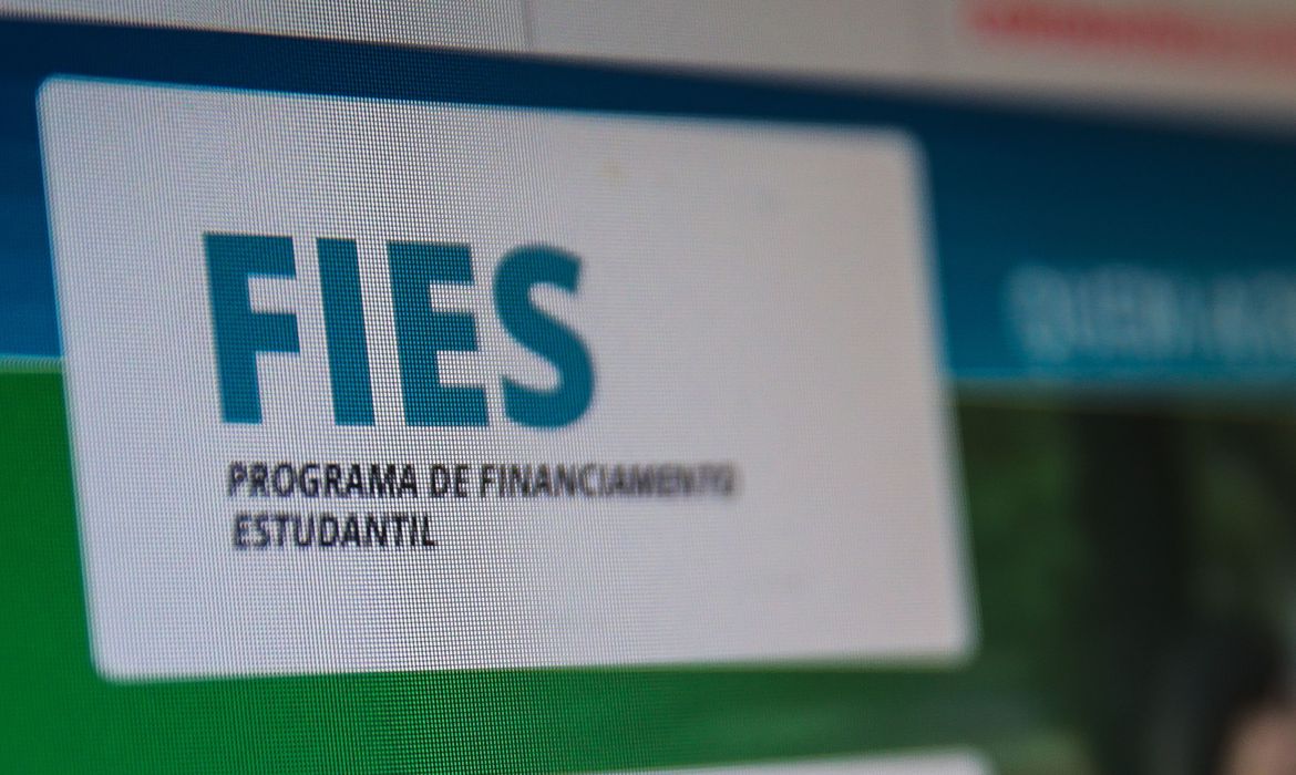 lei Fundo de Financiamento Estudantil,Fies
