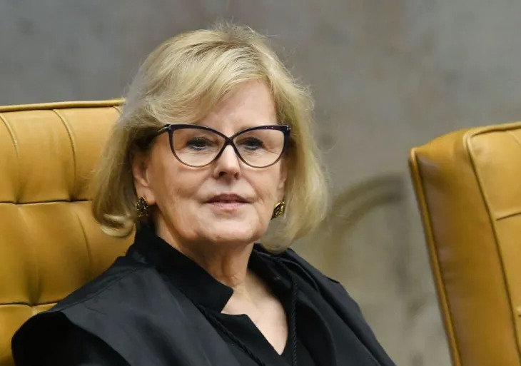 Rosa Weber envia à PGR pedido do PT para investigar Bolsonaro