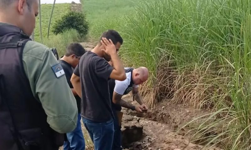 Dívida com agiota motivou homem a matar o pai, a mãe e a irmã