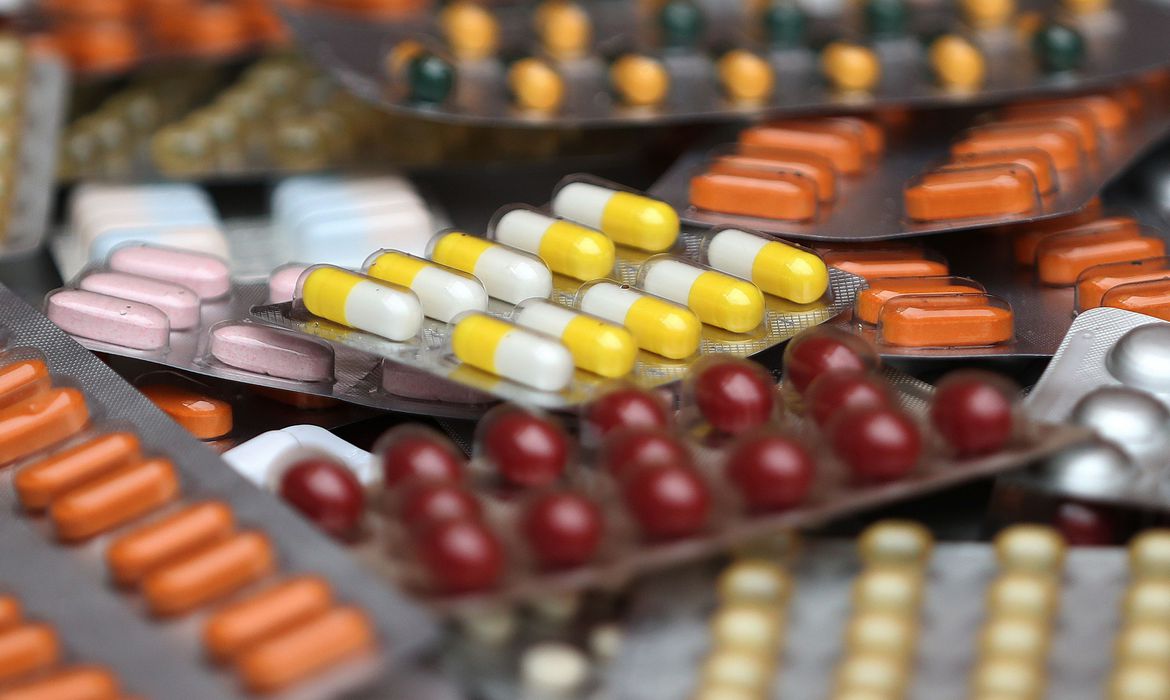 Suplemento alimentar pode ser prescrito por biomédicos, diz conselho