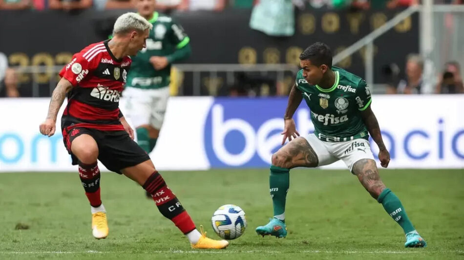 Palmeiras enfrenta Flamengo mirando a liderança do Brasileiro