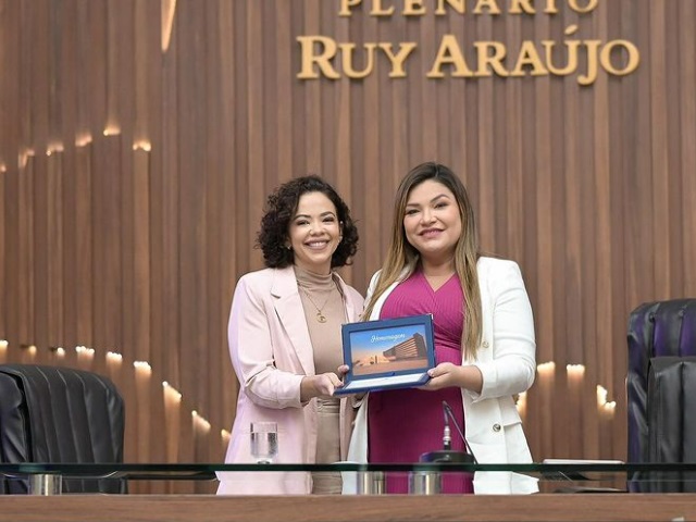 Joana Darc e a médica obstetra Édily Coutinho